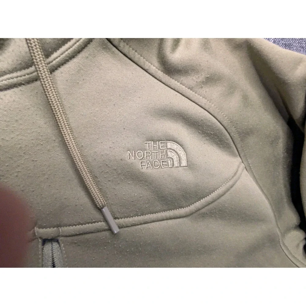 The North Face Performance Hoodie Medium Green‎ Long Sleeve Pullover Sweatshirt